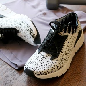Avre Sneaker Black and White
